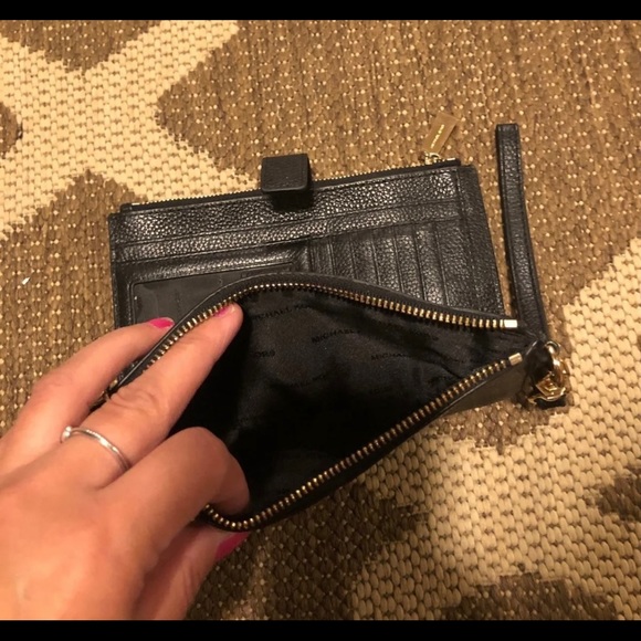 Michael Kors Adele Wristlet - Picture 5 of 7